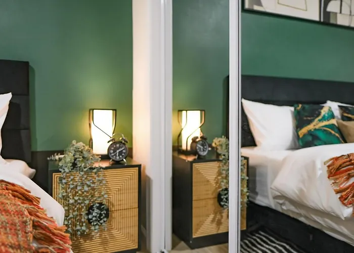 Trendy East End Escape With Bath And Game Loft With Foosball And Poker Pittsburgh