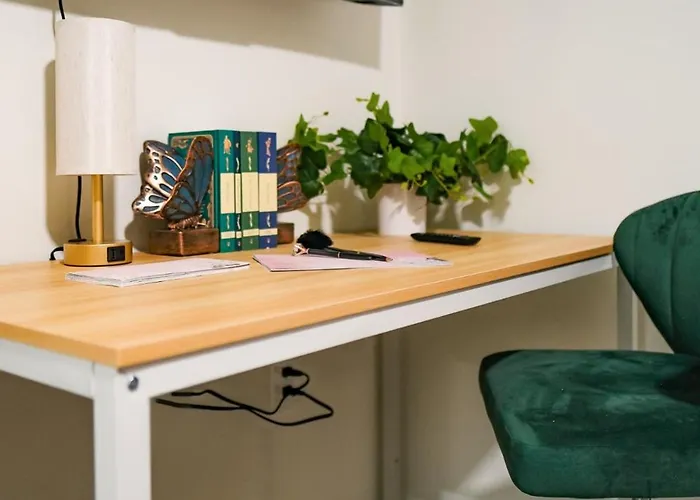 Trendy East End Escape With Bath And Game Loft With Foosball And Poker Holiday home Pittsburgh