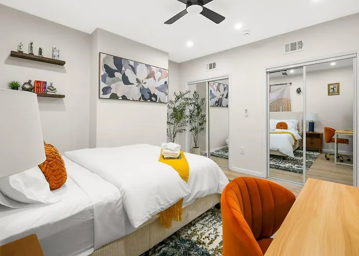 Trendy East End Escape With Bath And Game Loft With Foosball And Poker Pittsburgh