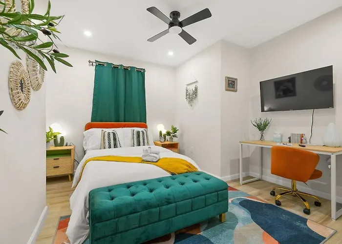Trendy East End Escape With Bath And Game Loft With Foosball And Poker * Pittsburgh