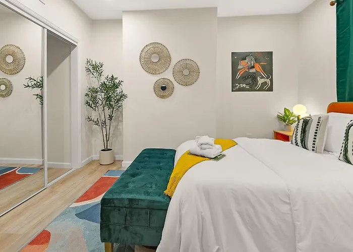 Holiday home Trendy East End Escape With Bath And Game Loft With Foosball And Poker Pittsburgh