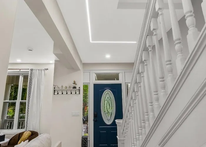 Holiday home Trendy East End Escape With Bath And Game Loft With Foosball And Poker Pittsburgh