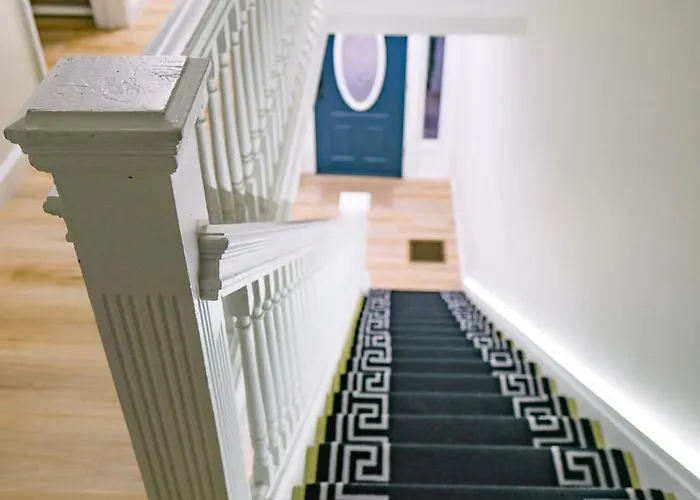 Holiday home Trendy East End Escape With Bath And Game Loft With Foosball And Poker Pittsburgh